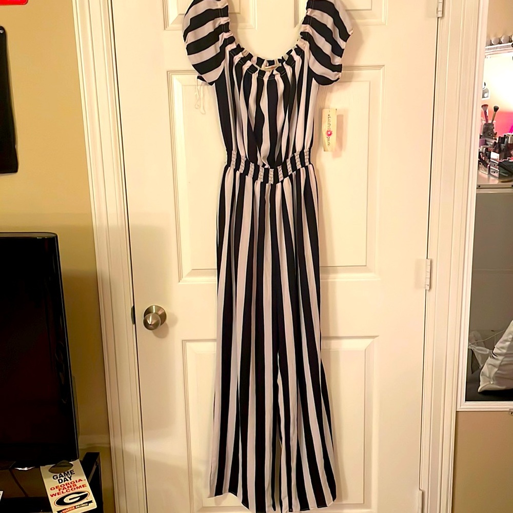 ✨Brand New Jumpsuit✨